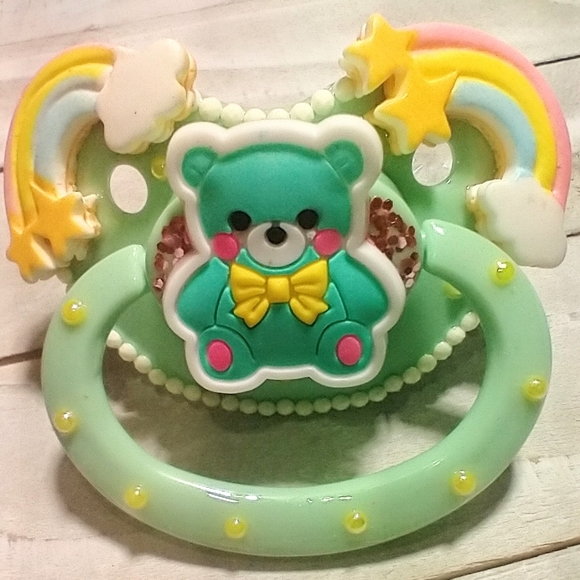 Adult Pacifier - Picture 1 of 1